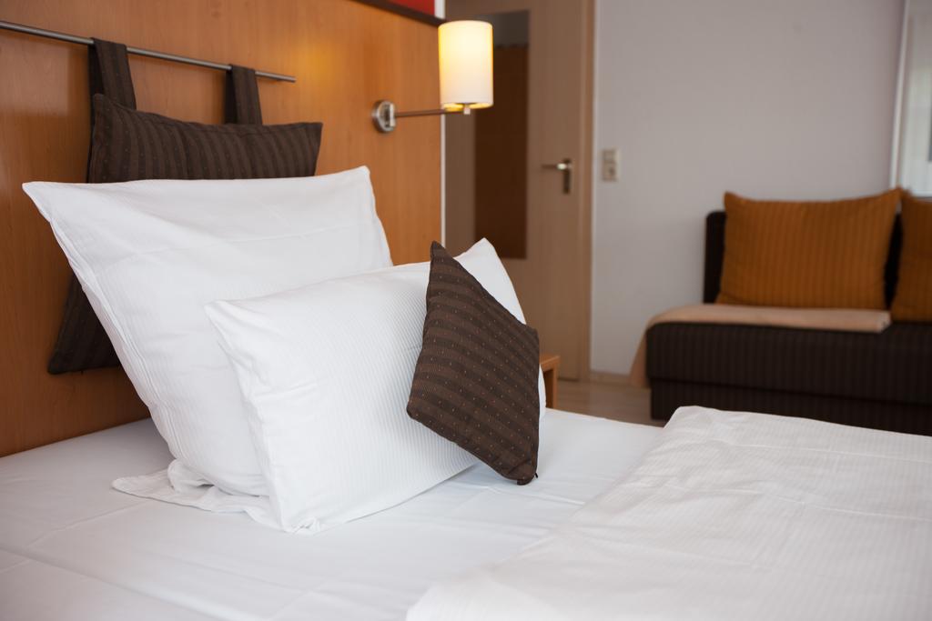 Centro Hotel U-No1, Trademark Collection By Wyndham Großbettlingen Eksteriør bilde