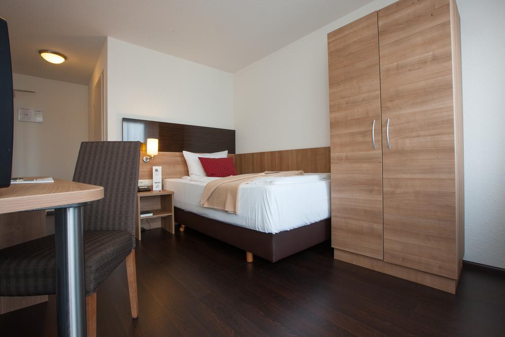Centro Hotel U-No1, Trademark Collection By Wyndham Großbettlingen Eksteriør bilde